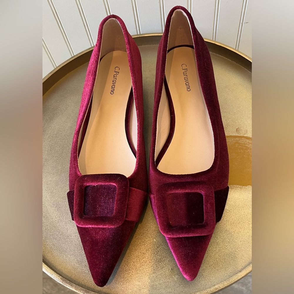 C. PARAVANO AIDA SQUARE BUCKLE VELVET FLATS IN BOUDEAUX. SIZE:41. NEW W/O TAGS